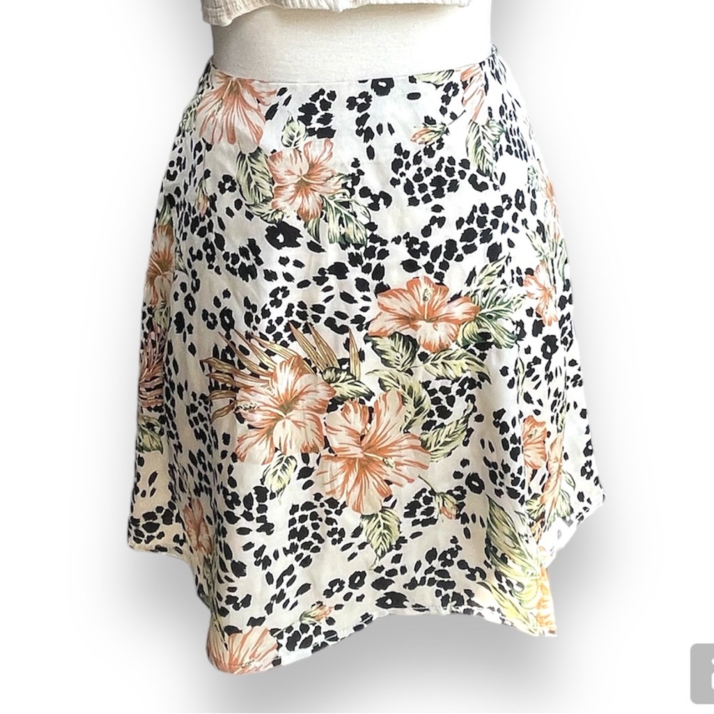 3/$10 Cheetah & Hibiscus Print Mini Skirt – American Threads Size Small